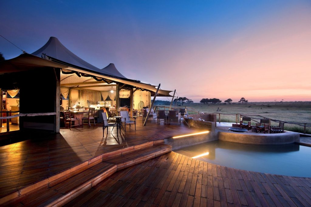 Main guest area at dusk at Somalisa Camp